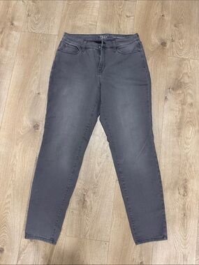 Style & Co. Skinny Jeans in Charcoal